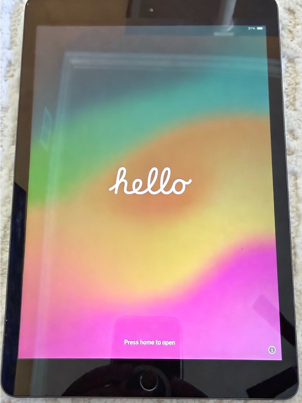 Apple iPad (7th generation) ) 32GB Wi-Fi Tablet Gray with Apple Pencil